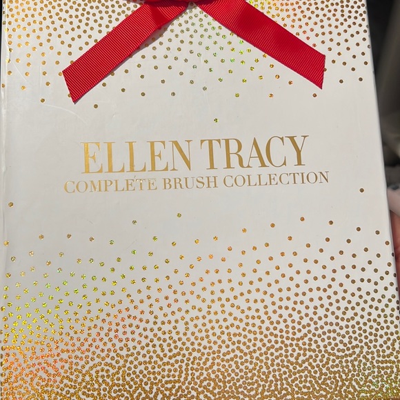 Ellen Tracy complete Brush Collection 10 new - Picture 1 of 6